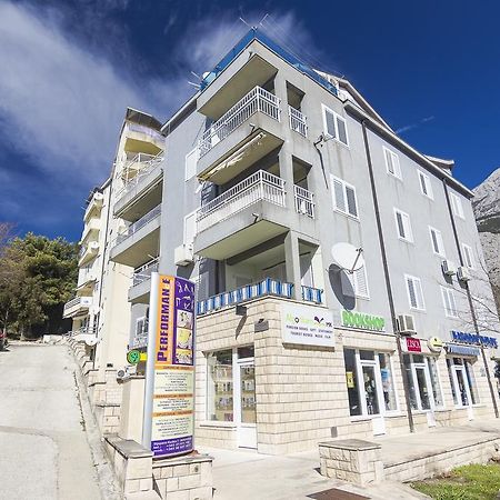 Apartment Jelas Макарска Екстериор снимка